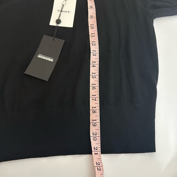 NEW Theory Keyhole Crew Black Regal Wool Sweater Size Small Women's - Picture 9 of 12